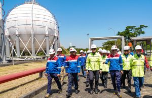 Dirut Pertamina Patra Niaga Tinjau Terminal LPG Makassar: Pastikan Sarfas Andal, Layanan Masyarakat Optimal