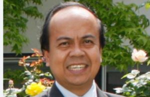 Jejak Sunyi Seorang Guru: Warisan Ilmu, Moderasi, dan Kemanusiaan Umar ShihabGuru Besar UNJ