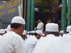 Putihnya Shaf Subuh di Labukkang, Ustaz Abdul Latif Kadir Tekankan Keutamaan Sedekah sebagai “Obat Kehidupan”