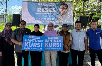 Asy’ari Abdullah Salurkan Ratusan Kursi untuk Warga Galung Maloang, Tegaskan Politik sebagai Jalan Pengabdian